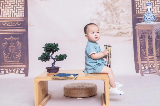 红河孕妇肚子上的黑线